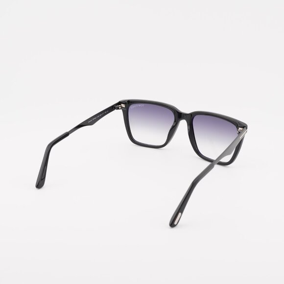 Tom Ford Garrett FT0862 01B Sunglasses Black Square Frame, Smoke Lenses - Picture 5 of 10